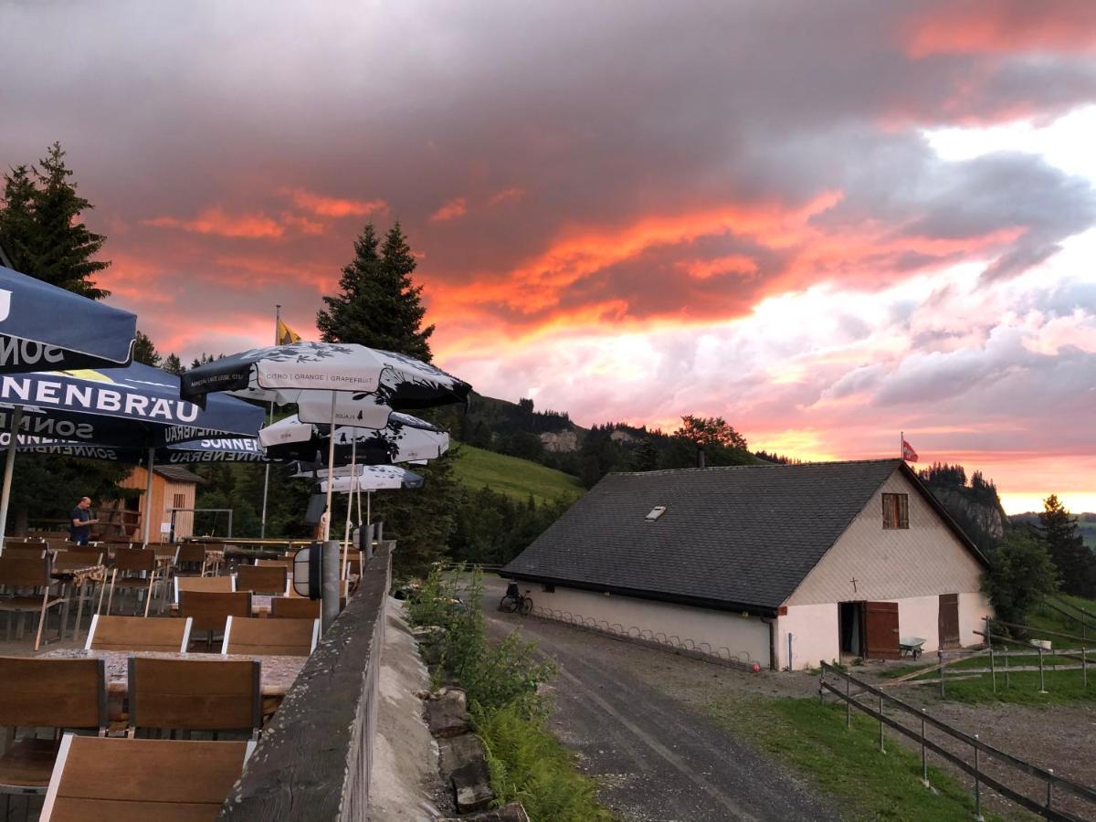 Montlinger Schwamm Hotell Oberriet Eksteriør bilde